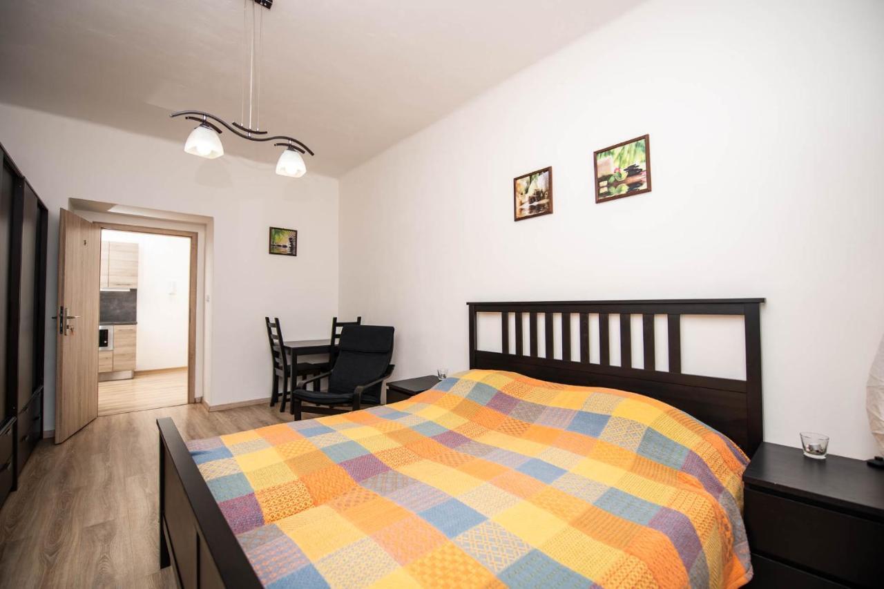 Central Accommodation Angel Praha Bagian luar foto