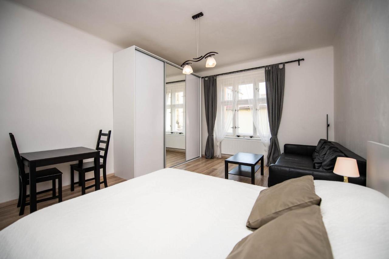 Central Accommodation Angel Praha Bagian luar foto