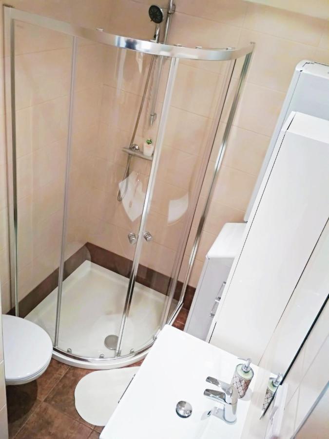 Central Accommodation Angel Praha Bagian luar foto